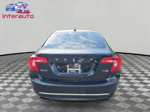 More photos of 2016 Volvo S60 T5 Inscription Platinum Sedan 4D at Interauto, MA