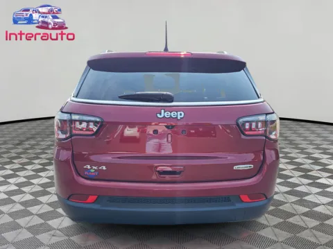 More photos of 2022 Jeep Compass Latitude Lux Sport Utility 4D at Interauto, MA