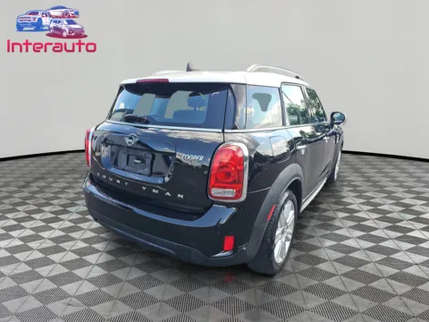 More photos of 2020 MINI Countryman Cooper Hatchback 4D at Interauto, MA