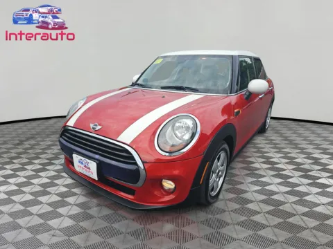 Red 2017 MINI Hardtop 4 Door Cooper Hatchback 4D for sale in Plainville, MA