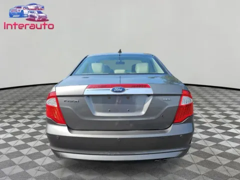 More photos of 2011 Ford Fusion SEL Sedan 4D at Interauto, MA
