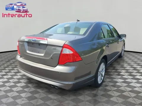More photos of 2011 Ford Fusion SEL Sedan 4D at Interauto, MA