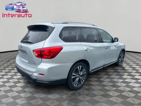 More photos of 2019 Nissan Pathfinder Platinum Sport Utility 4D at Interauto, MA