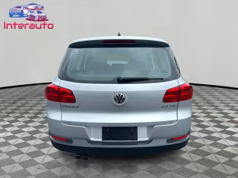 More photos of 2012 Volkswagen Tiguan 2.0T S Sport Utility 4D at Interauto, MA
