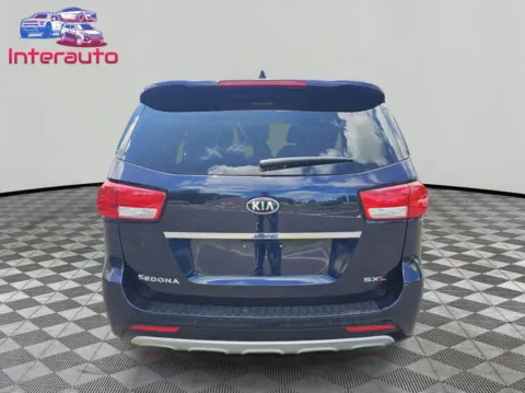 More photos of 2018 Kia Sedona SX Limited Minivan 4D at Interauto, MA