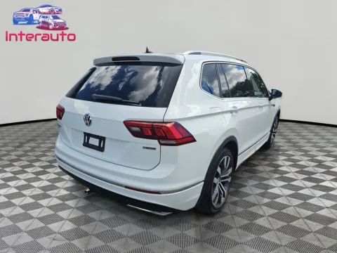 More photos of 2021 Volkswagen Tiguan SEL Premium R-Line 4MOTION Sport Utility 4D at Interauto, MA