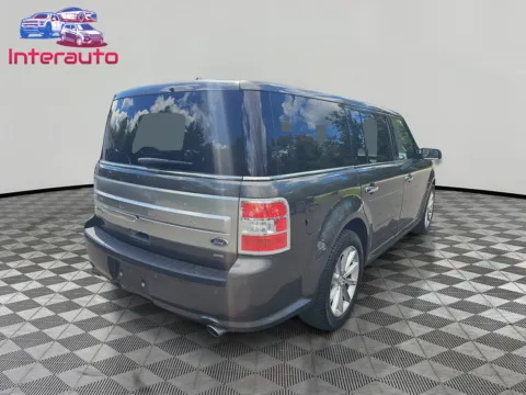 More photos of 2019 Ford Flex Limited Sport Utility 4D at Interauto, MA