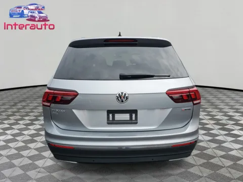 More photos of 2021 Volkswagen Tiguan SEL 4MOTION Sport Utility 4D at Interauto, MA