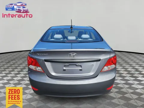 More photos of 2014 Hyundai Accent GLS Sedan 4D at Interauto, MA