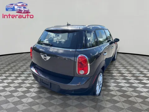 More photos of 2016 MINI Countryman Cooper Hatchback 4D at Interauto, MA