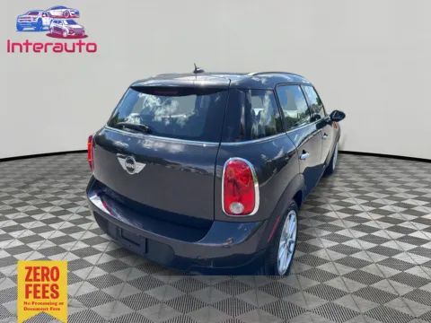 More photos of 2016 MINI Countryman Cooper Hatchback 4D at Interauto, MA
