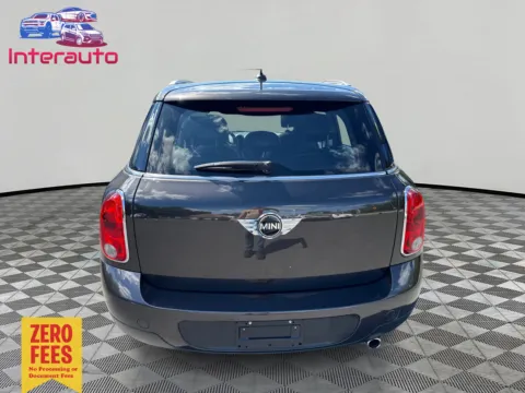 More photos of 2016 MINI Countryman Cooper Hatchback 4D at Interauto, MA