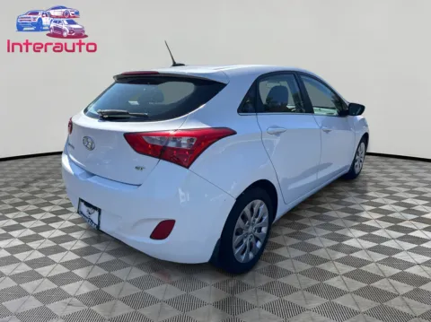 More photos of 2016 Hyundai Elantra GT Hatchback 4D at Interauto, MA