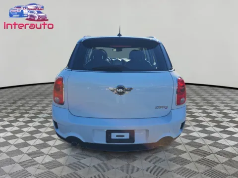 More photos of 2012 MINI Countryman Cooper S ALL4 Hatchback 4D at Interauto, MA