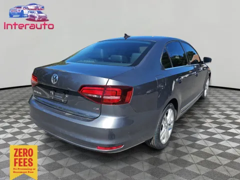 More photos of 2017 Volkswagen Jetta 1.8T SEL Premium Sedan 4D at Interauto, MA