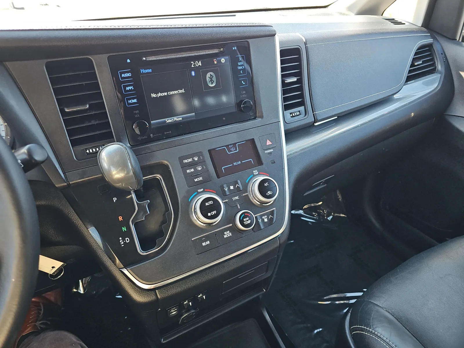 2017 Toyota Sienna SE - Photo 25