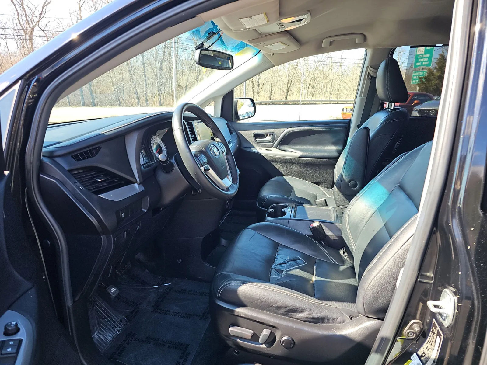 2017 Toyota Sienna SE - Photo 9
