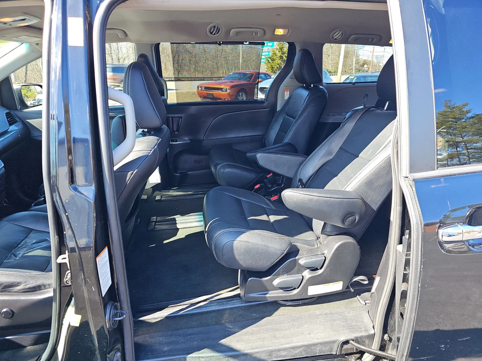 2017 Toyota Sienna SE - Photo 10