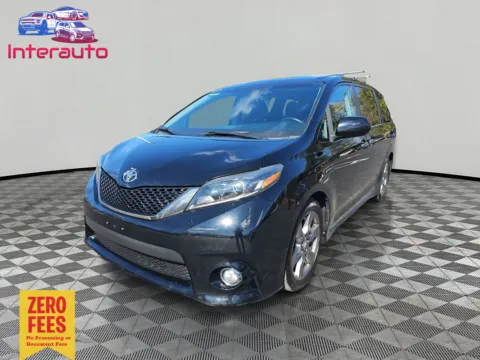 Black 2017 Toyota Sienna SE Minivan 4D for sale in Plainville, MA