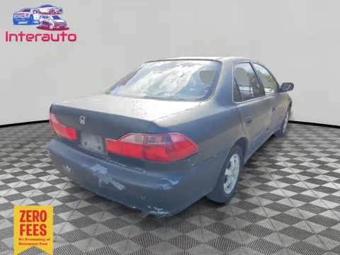 More photos of 2000 Honda Accord SE Sedan 4D at Interauto, MA