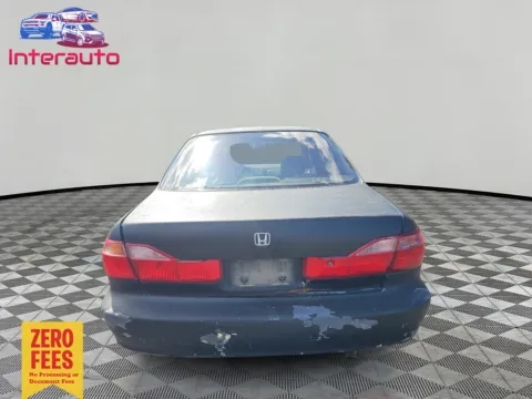 More photos of 2000 Honda Accord SE Sedan 4D at Interauto, MA