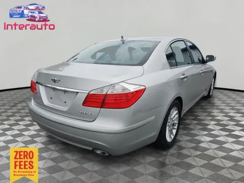 More photos of 2010 Hyundai Genesis 3.8 Sedan 4D at Interauto, MA