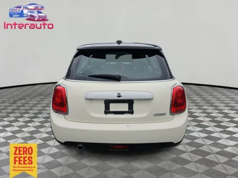 More photos of 2014 MINI Hardtop Cooper Hatchback 2D at Interauto, MA