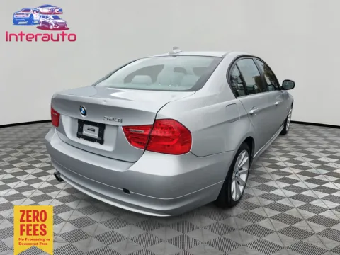 More photos of 2011 BMW 3 Series 328i xDrive Sedan 4D at Interauto, MA