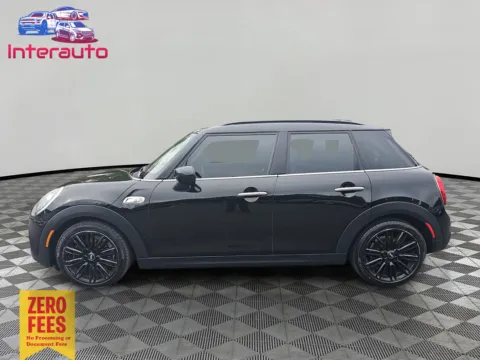 Photos of 2021 MINI Hardtop 4 Door Cooper S Hatchback 4D for sale in Plainville, MA at Interauto