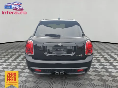 More photos of 2021 MINI Hardtop 4 Door Cooper S Hatchback 4D at Interauto, MA