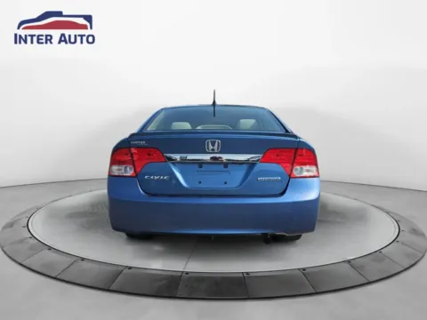 More photos of 2009 Honda Civic Hybrid Sedan 4D at Interauto, MA