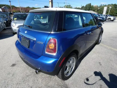 More photos of 2007 MINI Cooper Hatchback 2D at Interauto, MA