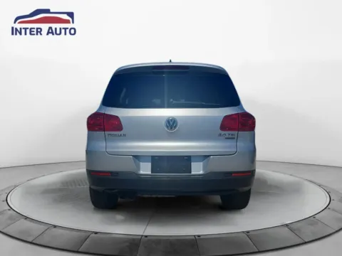 More photos of 2012 Volkswagen Tiguan 2.0T SE 4Motion Sport Utility 4D at Interauto, MA