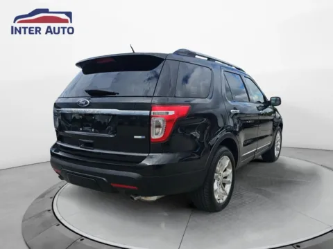 More photos of 2015 Ford Explorer XLT Sport Utility 4D at Interauto, MA