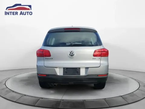 More photos of 2013 Volkswagen Tiguan 2.0T SE Sport Utility 4D at Interauto, MA