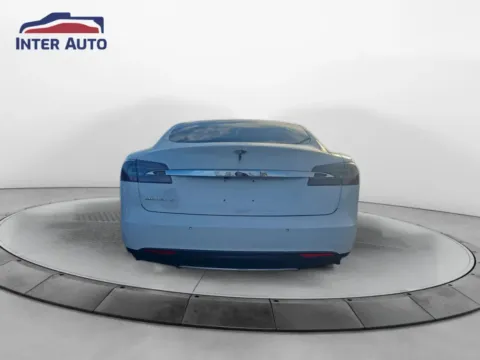 More photos of 2016 Tesla Model S 90D Sedan 4D at Interauto, MA