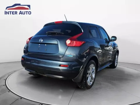 More photos of 2012 Nissan JUKE SV Sport Utility 4D at Interauto, MA