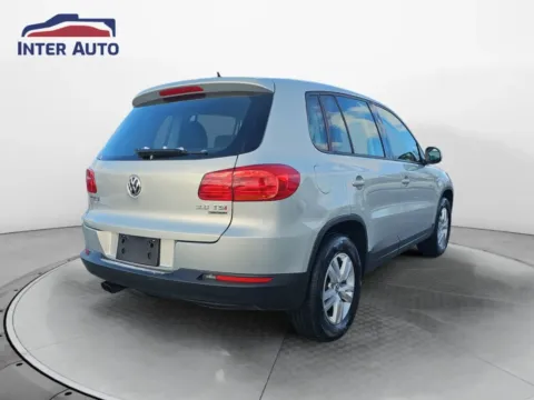More photos of 2012 Volkswagen Tiguan 2.0T SE 4Motion Sport Utility 4D at Interauto, MA