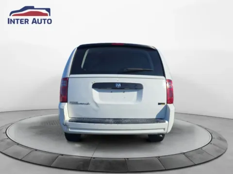 More photos of 2008 Dodge Grand Caravan Cargo SE Minivan 4D at Interauto, MA