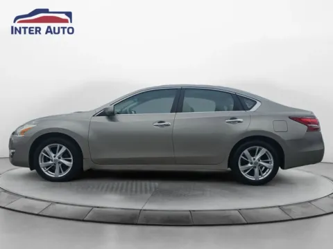 Photos of 2013 Nissan Altima 2.5 SV Sedan 4D for sale in Worcester, MA at Interauto
