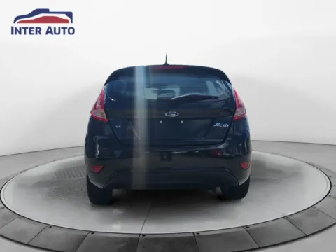 More photos of 2011 Ford Fiesta SE Hatchback 4D at Interauto, MA