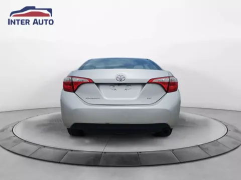More photos of 2015 Toyota Corolla LE Sedan 4D at Interauto, MA