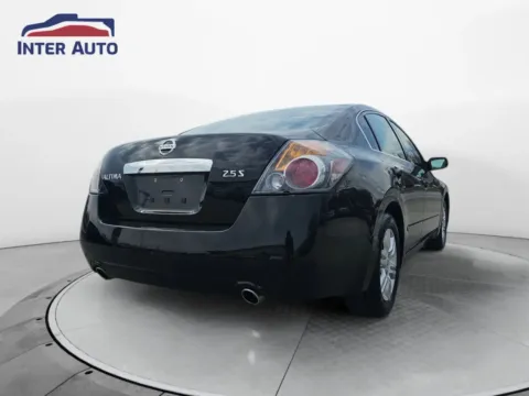 More photos of 2012 Nissan Altima 2.5 S Sedan 4D at Interauto, MA