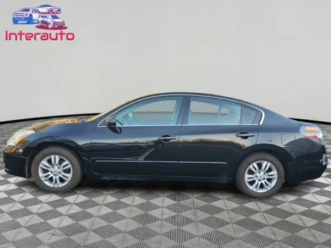 Photos of 2012 Nissan Altima 2.5 S Sedan 4D for sale in Plainville, MA at Interauto