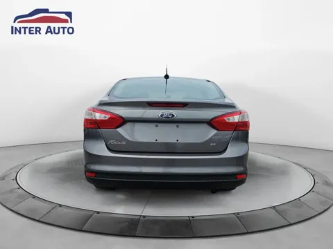 More photos of 2014 Ford Focus SE Sedan 4D at Interauto, MA