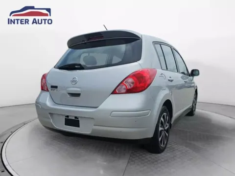 More photos of 2008 Nissan Versa S Hatchback 4D at Interauto, MA
