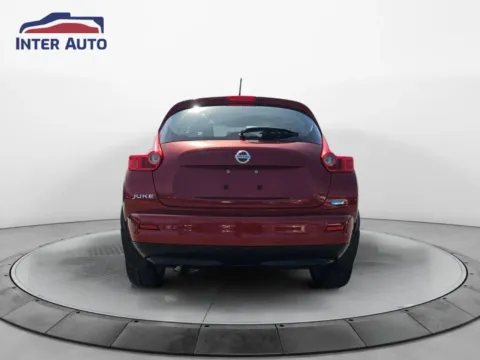 More photos of 2013 Nissan JUKE S Sport Utility 4D at Interauto, MA
