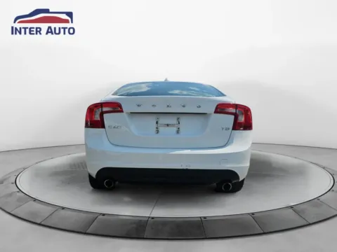 More photos of 2013 Volvo S60 T5 Sedan 4D at Interauto, MA