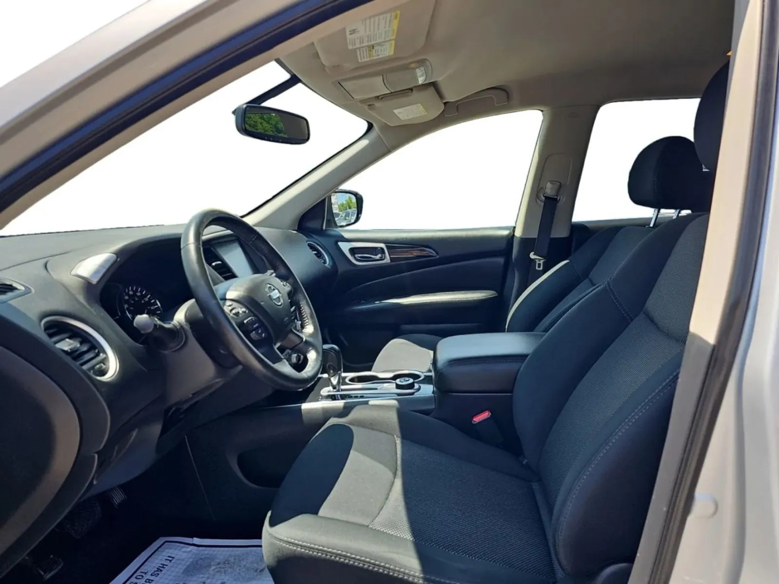 2018 Nissan Pathfinder SV - Photo 10
