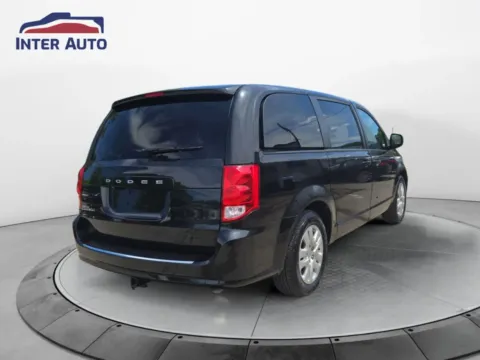 More photos of 2018 Dodge Grand Caravan Passenger SE Minivan 4D at Interauto, MA